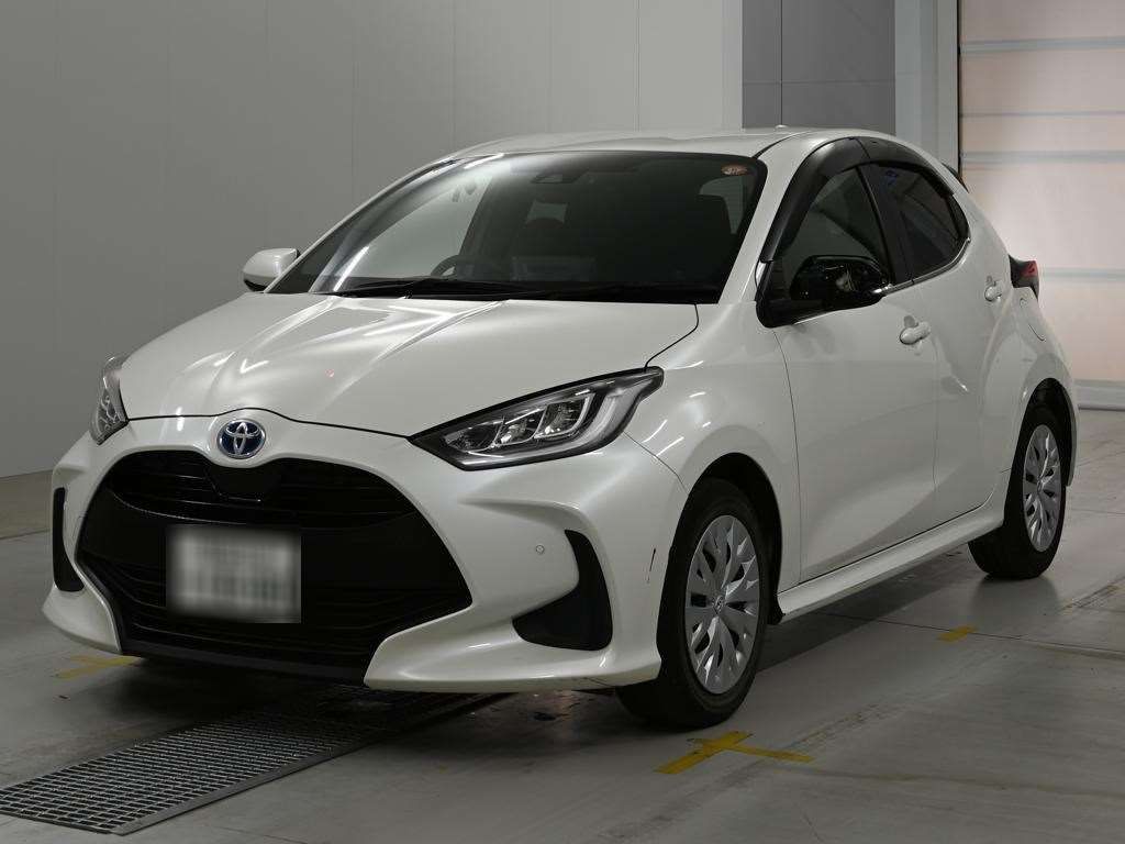 2022 Toyota Yaris ハイブリッドZ Japan auction vehicle
