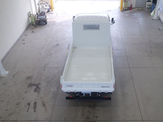 2019 Mitsubishi Fuso Canter dump auction photo 3