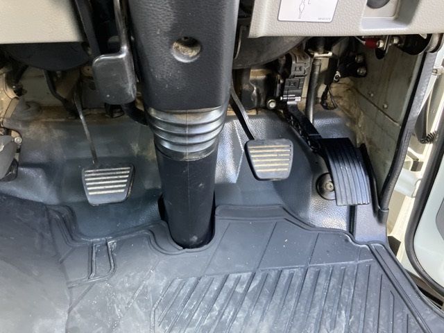 2019 Mitsubishi Fuso Canter dump auction photo 4