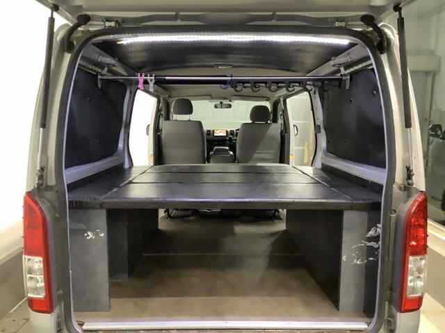 2010 Toyota Hiace auction photo 4