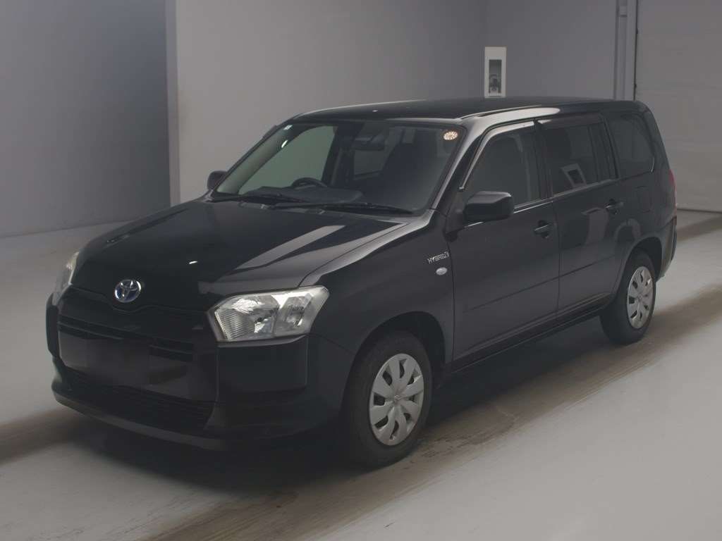 2020 Toyota Succeed ハイブリッドTX Japan auction vehicle