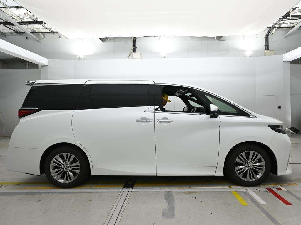 2025 Toyota Alphard Z auction photo 3