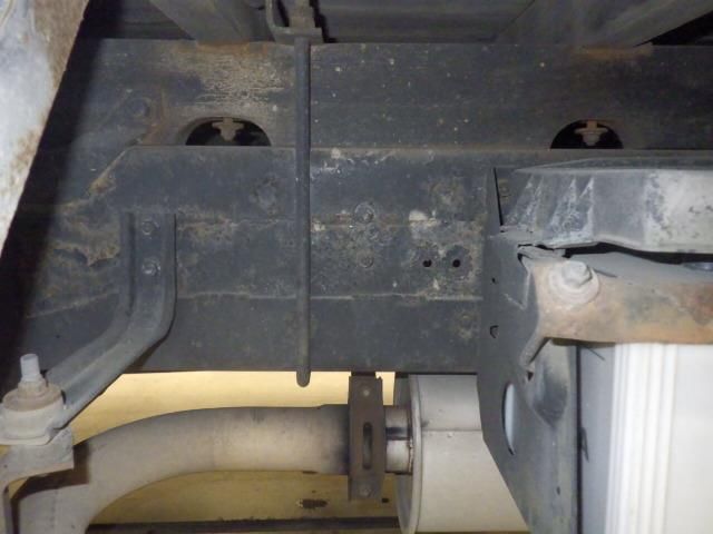 2000 Mitsubishi Fuso Fighter With crane auction photo 4