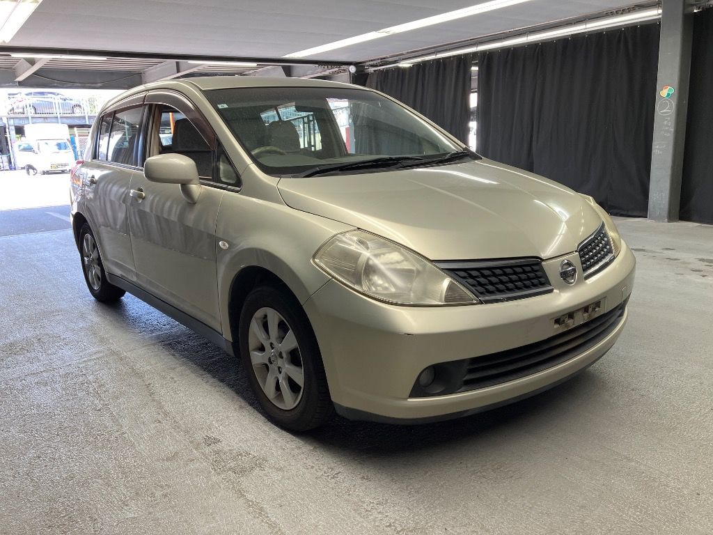 2007 Nissan 15M Japan auction vehicle
