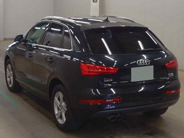 2016 Audi Q3 2.0TFSIQ180PS 4WD auction photo 2