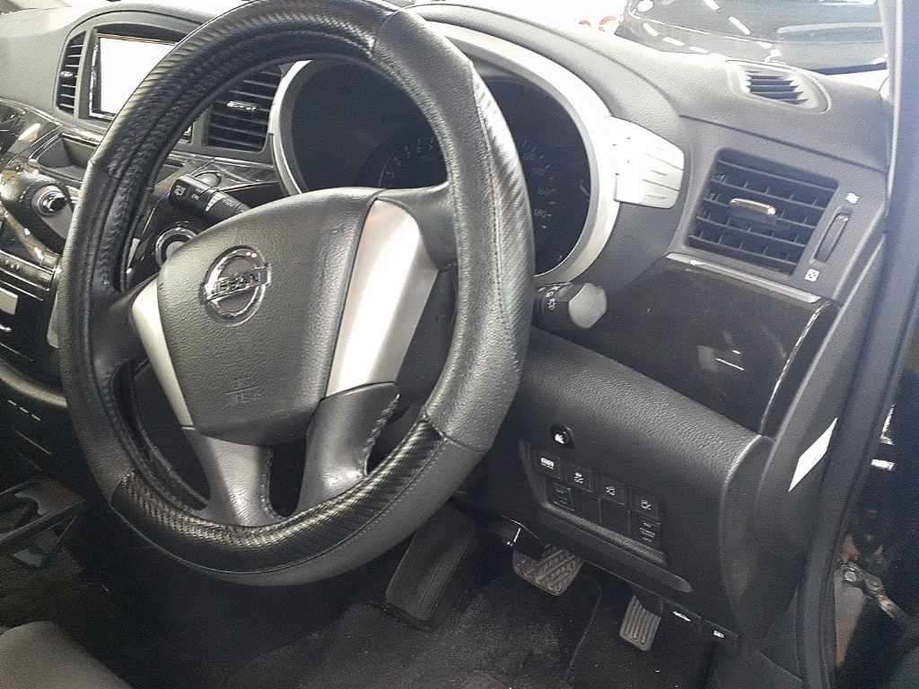 2012 Nissan Elgrand ライダー auction photo 9