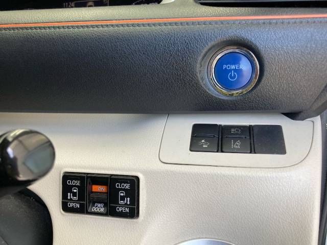 2015 Toyota Sienta ハイブリッドG auction photo 5