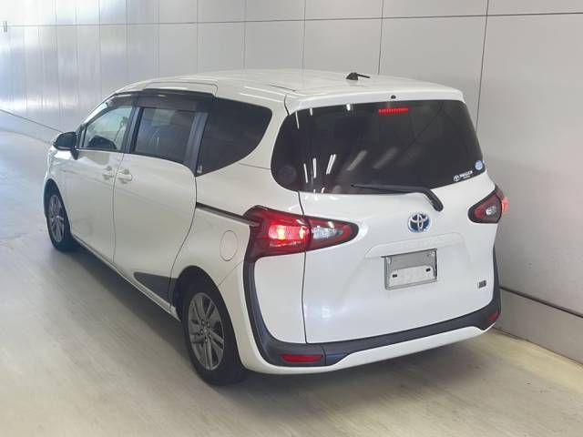 2015 Toyota Sienta ハイブリッドG auction photo 3