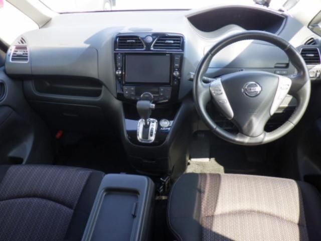 2016 Nissan Serena Highway Star V Selection + Safety II S-Hybrid auction photo 3