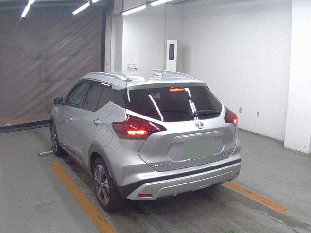 2021 Nissan Kicks X auction photo 2