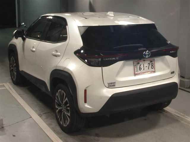2021 Toyota Yaris Cross Hybrid Z auction photo 2