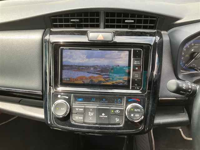 2018 Toyota Corolla Fielder ハイブリッド auction photo 6