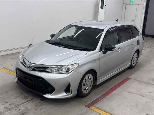 2018 Toyota Corolla Fielder ハイブリッド auction photo 4