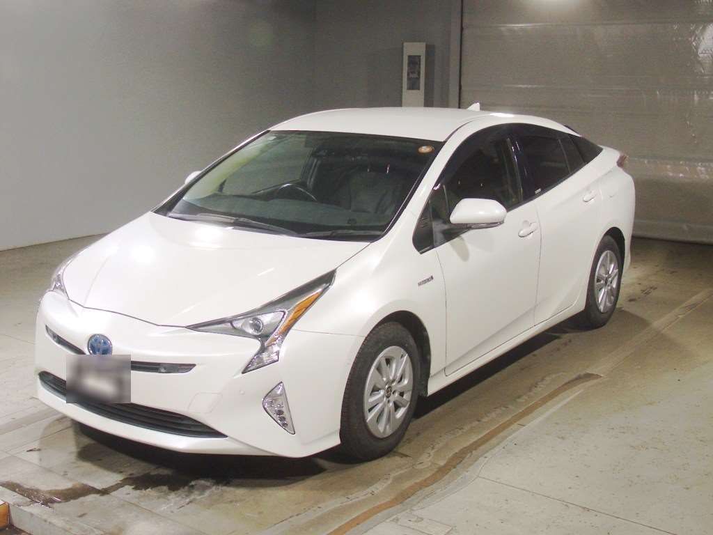 2017 Toyota Prius Sセーフティプラス Japan auction vehicle