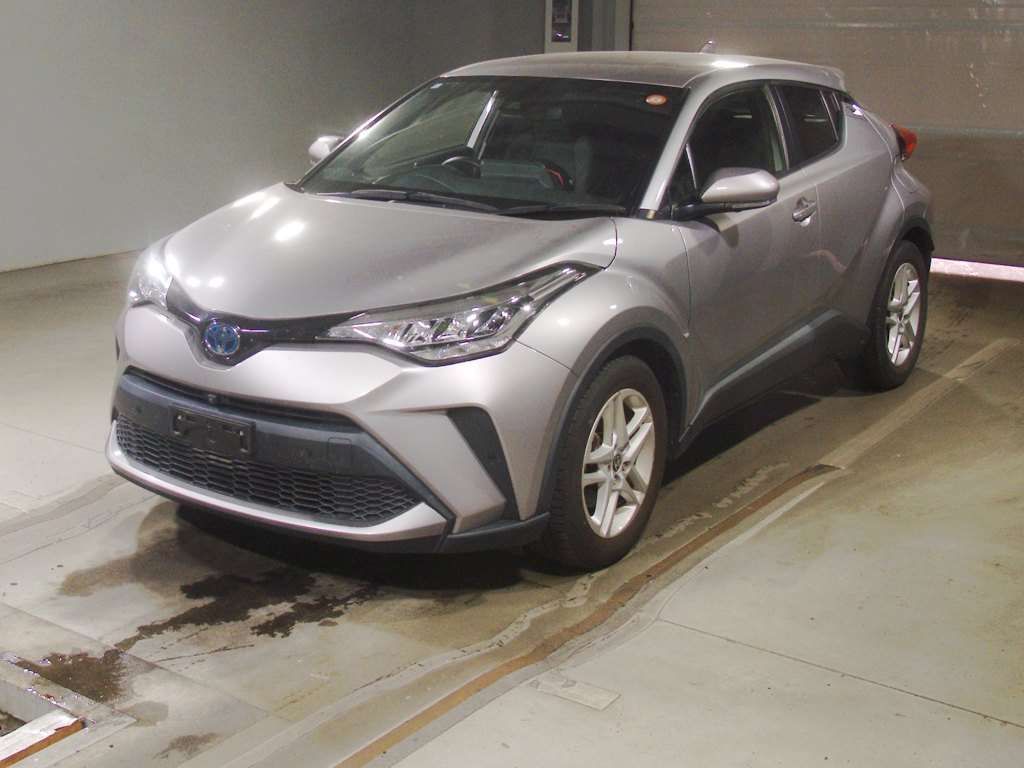 Japan Auction Vehicles 4 2022 Toyota C-HR S auction photo