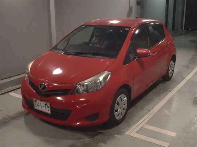 2014 Toyota Vitz Fスマイルエディション auction photo 4