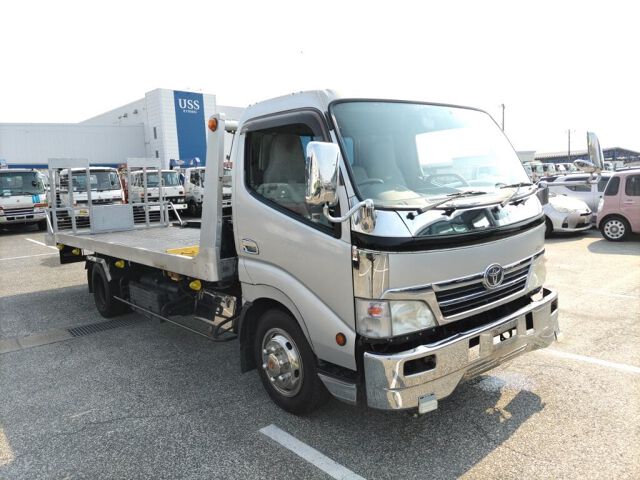 Japan Auction Vehicles 8 2009 Toyota Dyna セキサイ auction photo