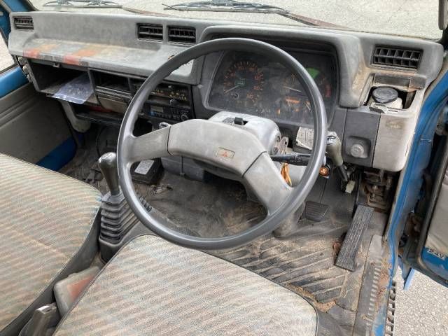 1993 Mitsubishi Fuso Canter 高床 4WD auction photo 2