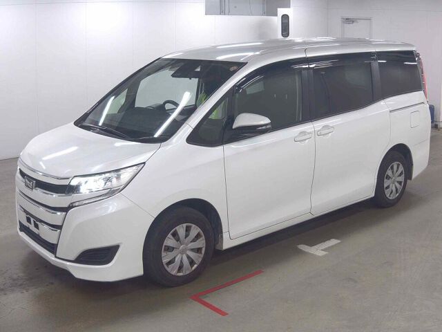 2019 Toyota Noah フクシ auction photo 4