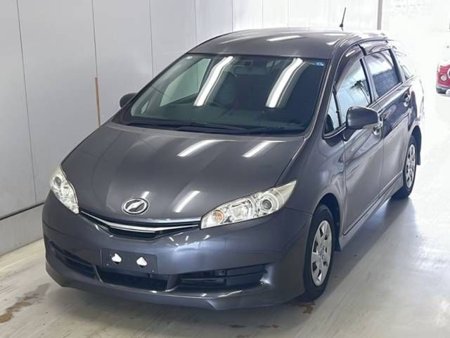 2015 Toyota Wish 1.8X Japan auction vehicle