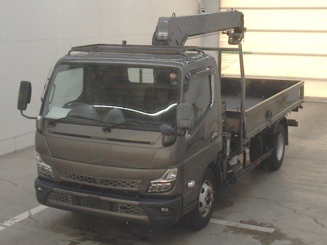 Japan Auction Vehicles 10 2021 Mitsubishi Fuso Canter With crane auction photo