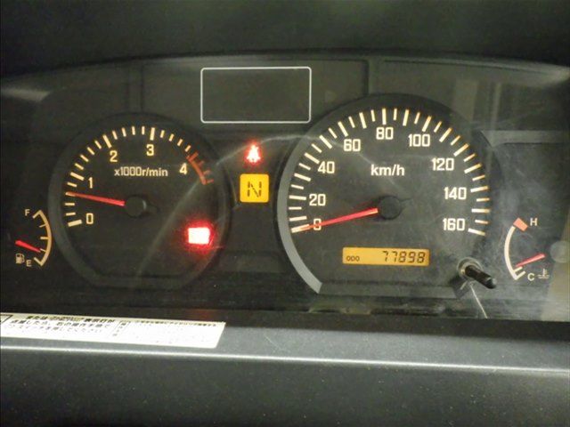 2010 Isuzu Elf dump auction photo 6