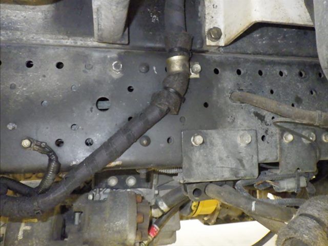 2010 Isuzu Elf dump auction photo 4