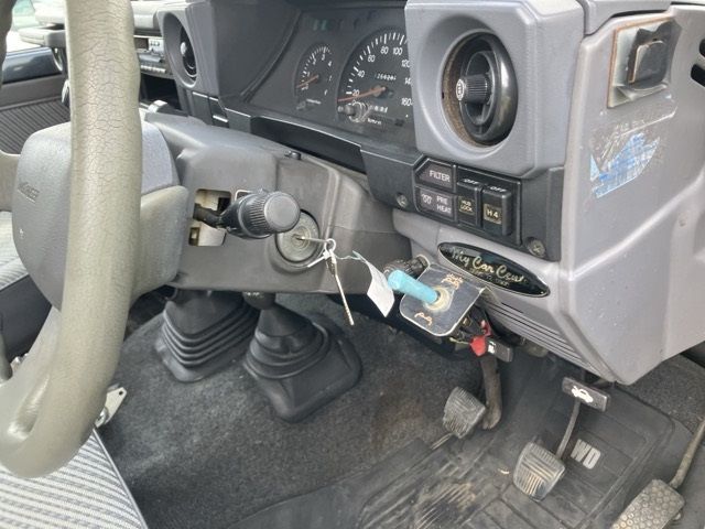 1991 Toyota Land Cruiser 4WD LX auction photo 6