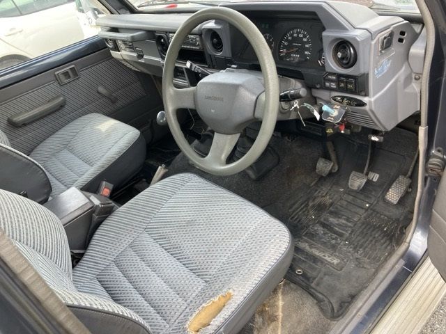 1991 Toyota Land Cruiser 4WD LX auction photo 4