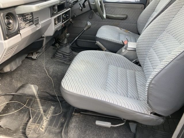 1991 Toyota Land Cruiser 4WD LX auction photo 9