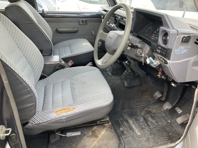 1991 Toyota Land Cruiser 4WD LX auction photo 8