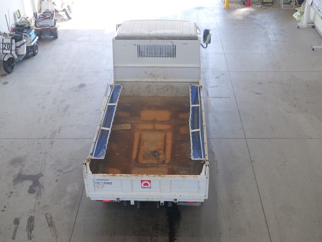 2012 Isuzu Elf dump auction photo 3
