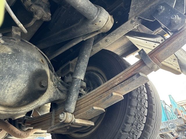2012 Isuzu Elf dump auction photo 10