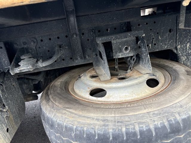 2012 Isuzu Elf dump auction photo 12