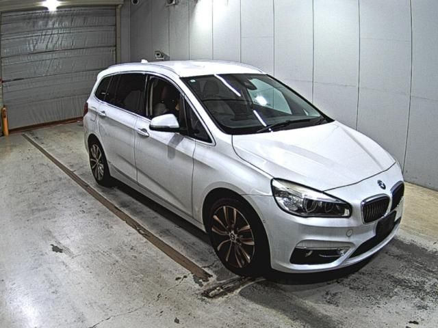 2015 BMW 2 Series 220iグランツアラー ラグジュアリー Japan auction vehicle
