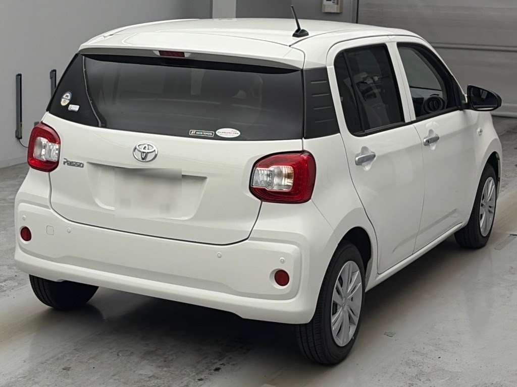 2023 Toyota Passo X auction photo 2