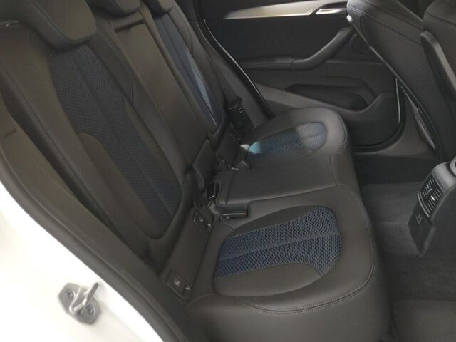 2021 BMW X1 XDR18DM Sjoy+ 4WD auction photo 6