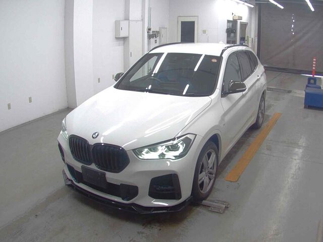 2021 BMW X1 XDR18DM Sjoy+ 4WD auction photo 4