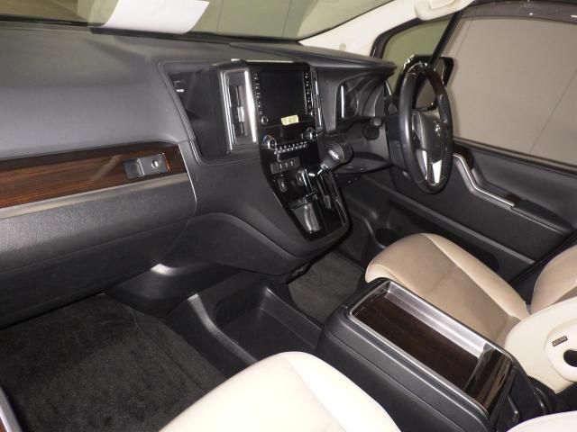 2021 Toyota グランエース プレミアム auction photo 2