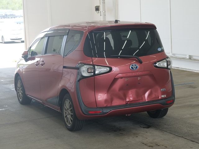 2017 Toyota Sienta G auction photo 2