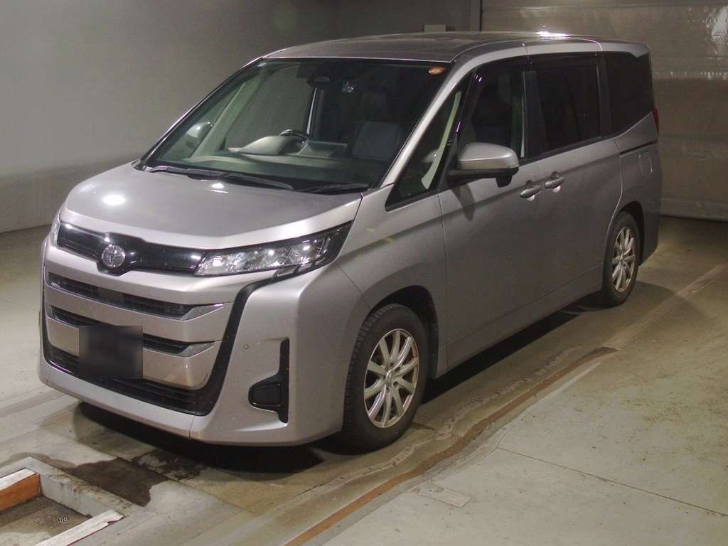 Japan Auction Vehicles 4 2022 Toyota Noah X auction photo