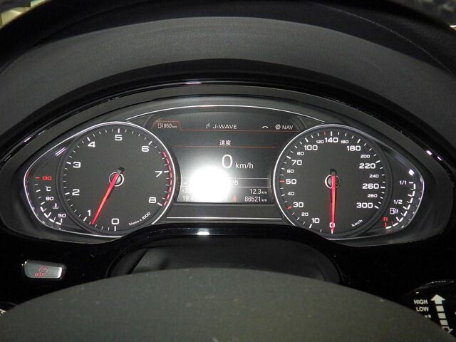 2017 Audi A8 3.0TFSIクワトロ 4WD auction photo 6
