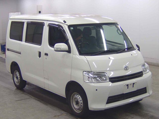 2021 Toyota TownAce Van GL Japan auction vehicle