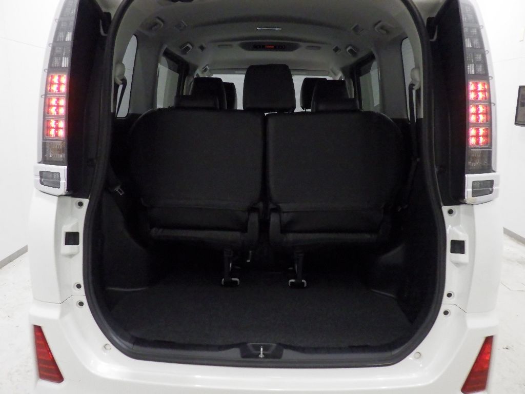 2016 Toyota Voxy ZS煌II 7人 auction photo 8