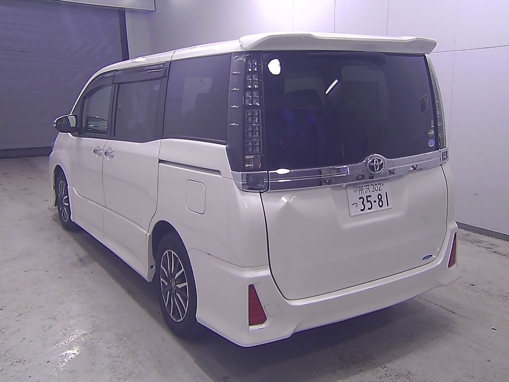 2016 Toyota Voxy ZS煌II 7人 auction photo 5