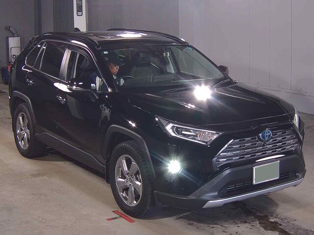 Japan Auction Vehicles 8 2021 Toyota RAV4 ハイブリッドG 4WD auction photo