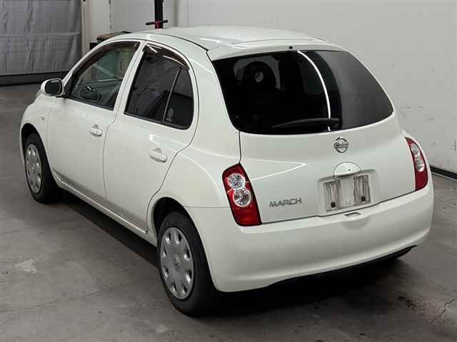 2010 Nissan マーチ5HB auction photo 2