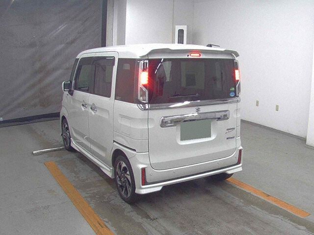 2019 Suzuki Spacia Hybrid XS auction photo 2