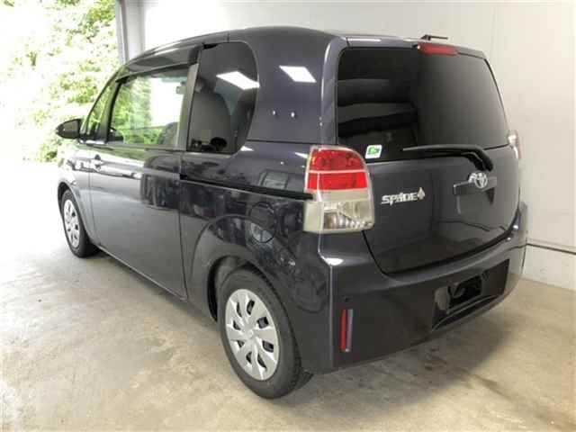 2013 Toyota Spade auction photo 2