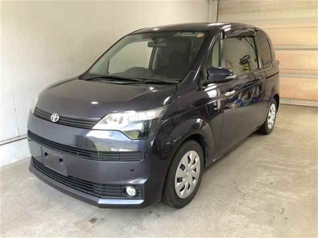2013 Toyota Spade Japan auction vehicle